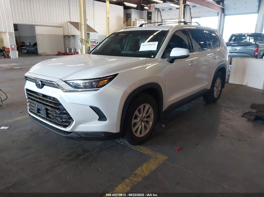 5TDAAAB58RS023018 2024 TOYOTA HIGHLANDER photo no. 2