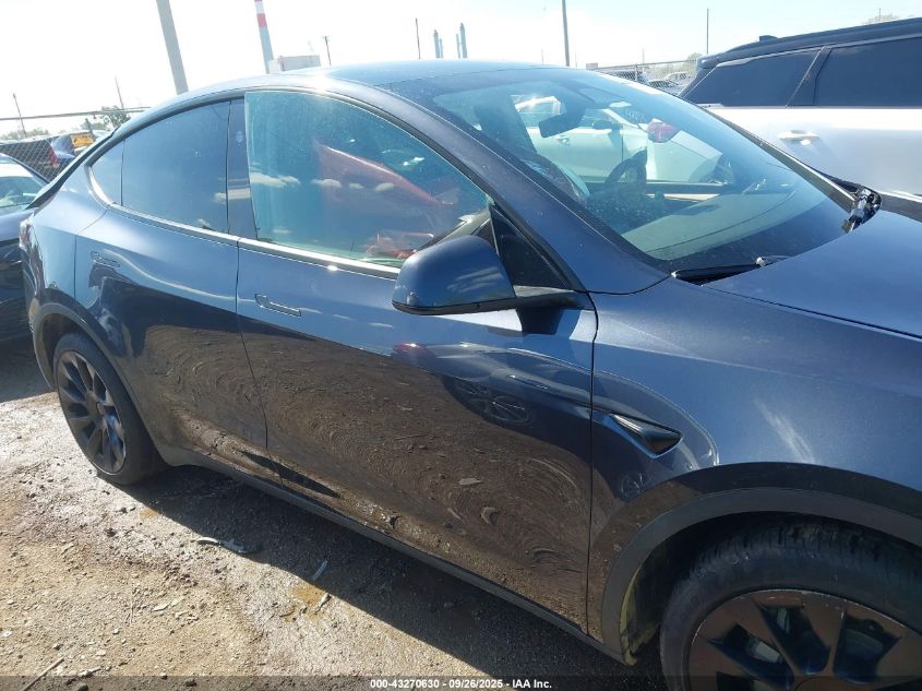 2024 Tesla Model Y Long Range Dual Motor All-Wheel Drive VIN: 7SAYGDEE5RA249757 Lot: 43270630