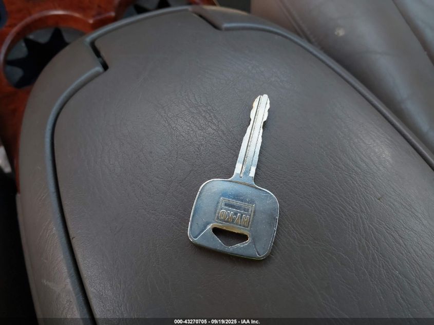 2004 Toyota Tundra Limited V8 VIN: 5TBDT48104S446710 Lot: 43270705