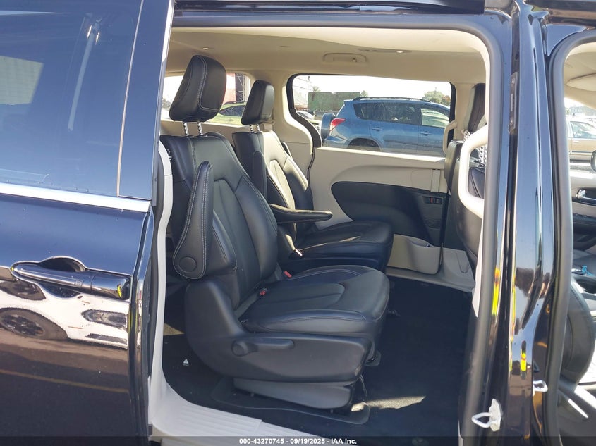 2024 CHRYSLER PACIFICA HYBRID SELECT - 2C4RC1S75RR188421