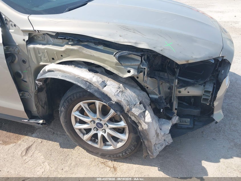 2015 Ford Fusion S VIN: 3FA6P0G79FR234161 Lot: 43270838