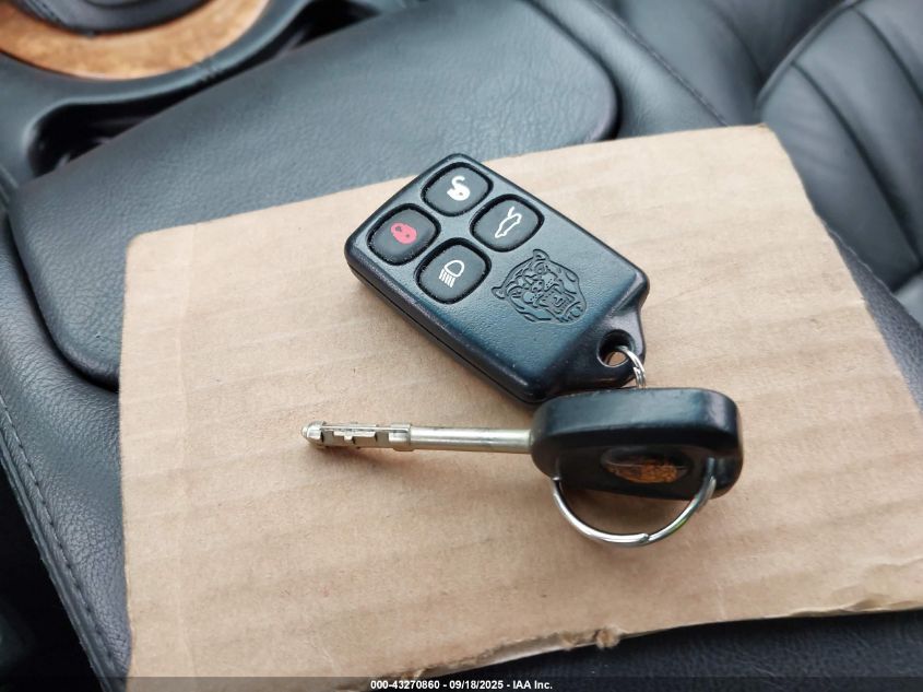 1999 Jaguar Xj8 L VIN: SAJHD6046XC866745 Lot: 43270860