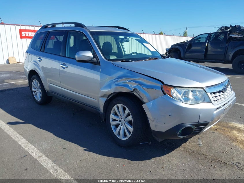 2013 SUBARU FORESTER 2.5X LIMITED - JF2SHAEC0DH417783