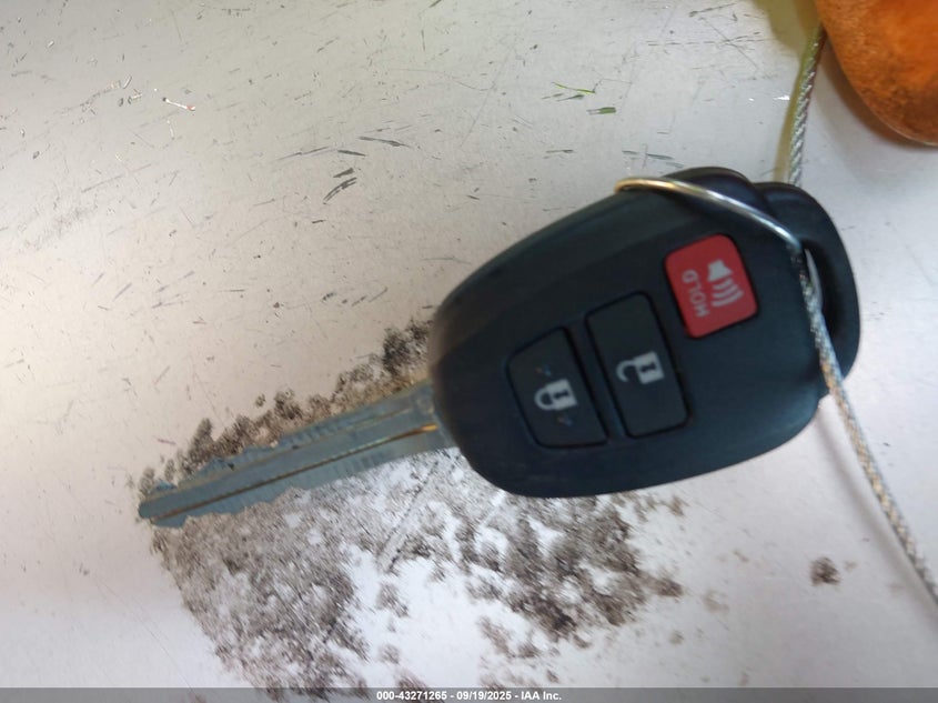 2014 TOYOTA PRIUS C TWO - JTDKDTB35E1565027