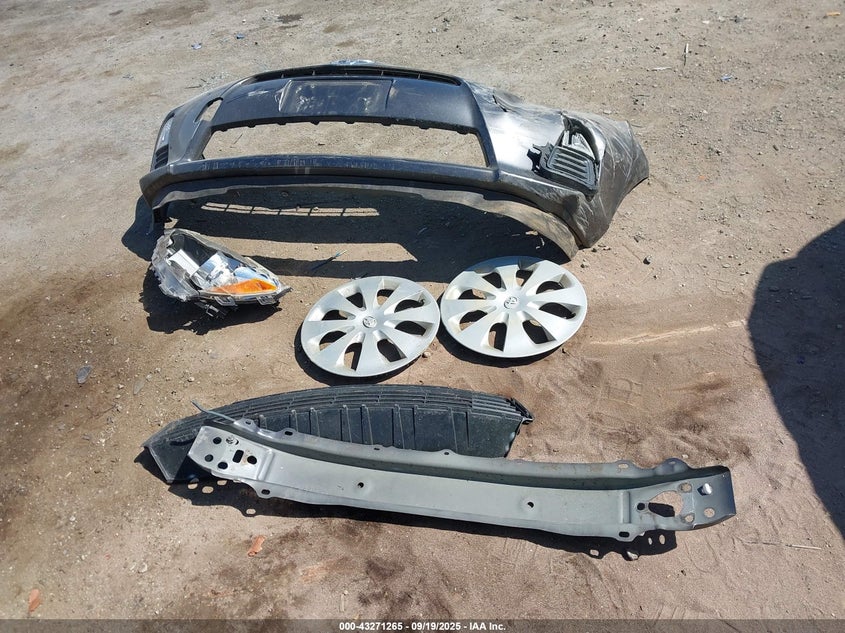 2014 TOYOTA PRIUS C TWO - JTDKDTB35E1565027