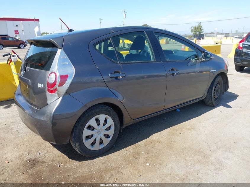 2014 TOYOTA PRIUS C TWO - JTDKDTB35E1565027