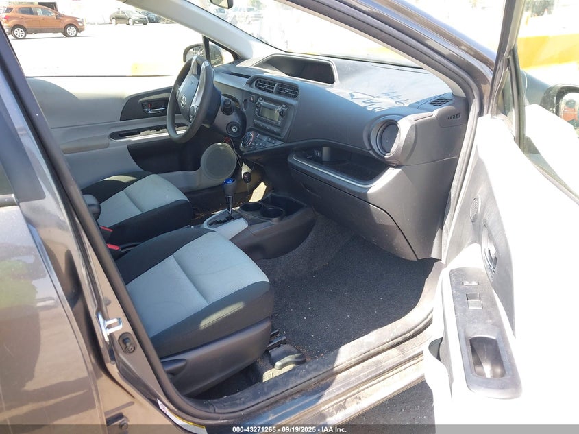 2014 TOYOTA PRIUS C TWO - JTDKDTB35E1565027