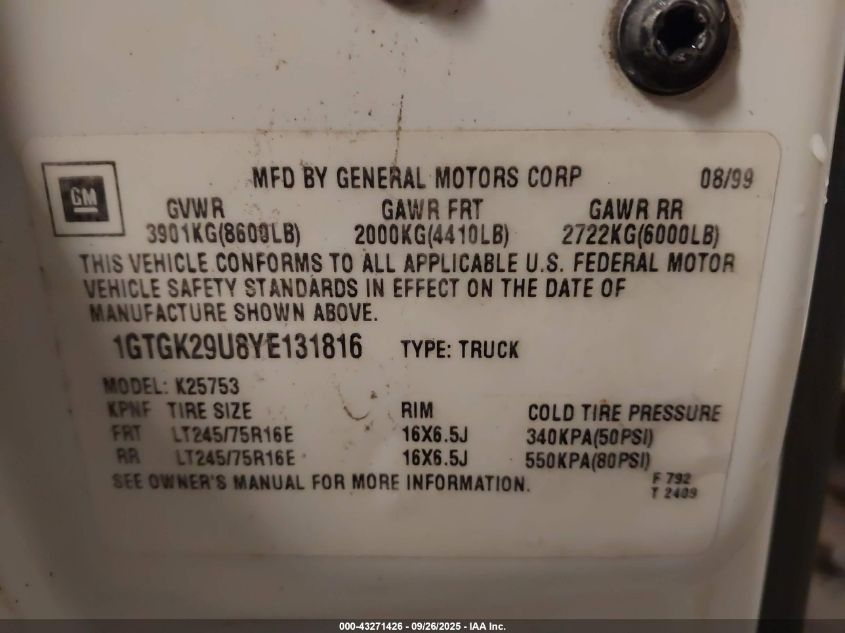 2000 GMC Sierra 2500 Sle VIN: 1GTGK29U8YE131816 Lot: 43271426