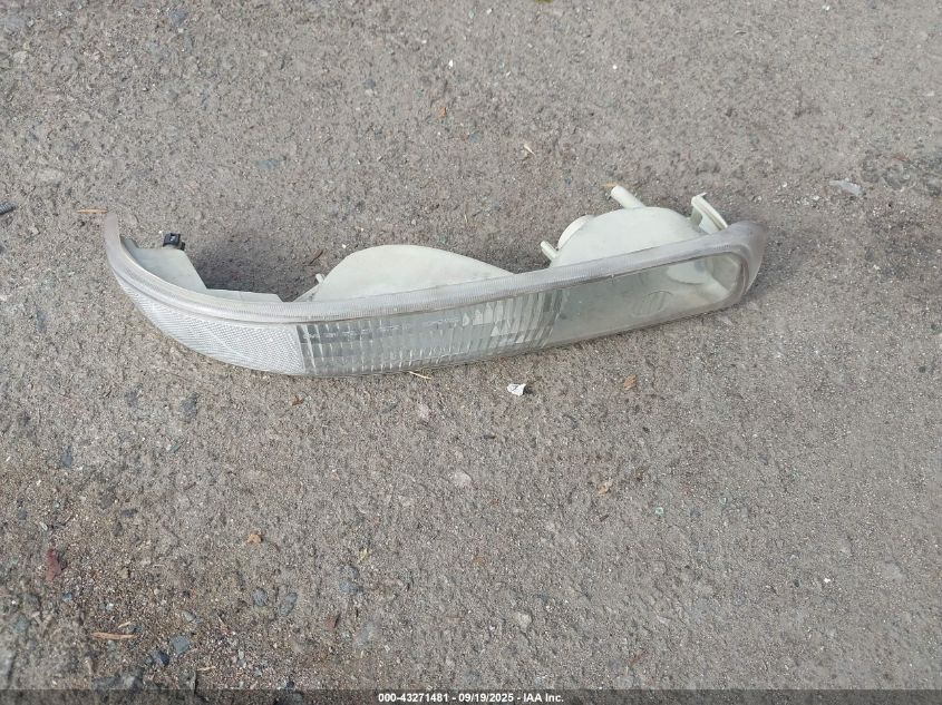 2002 Chevrolet Tahoe Ls VIN: 1GNEC13T42R140227 Lot: 43271481