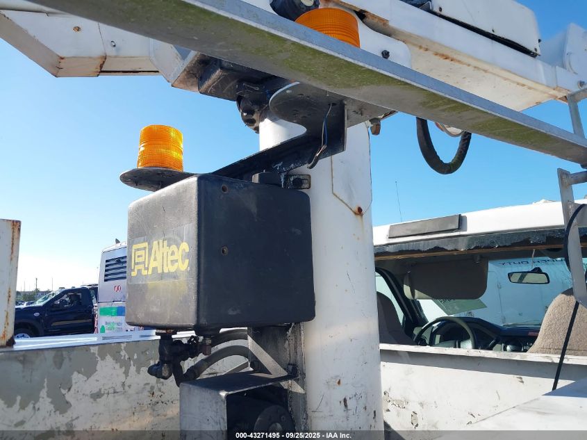 2008 Ford F-450 Chassis Xl/Xlt VIN: 1FDXF46YX8ED45435 Lot: 43271495