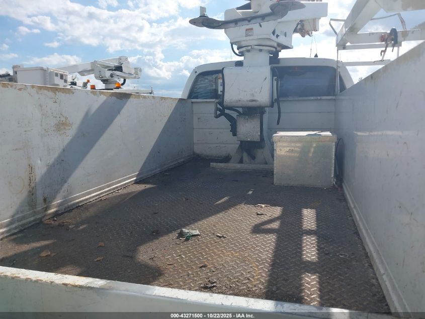 2008 Ford F-450 Chassis Xl/Xlt VIN: 1FDXF46Y88EA55307 Lot: 43271500