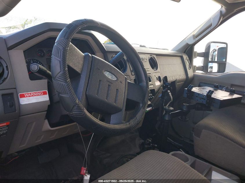 2008 Ford F-450 Chassis Xl/Xlt VIN: 1FDXF46Y68EA55306 Lot: 43271502