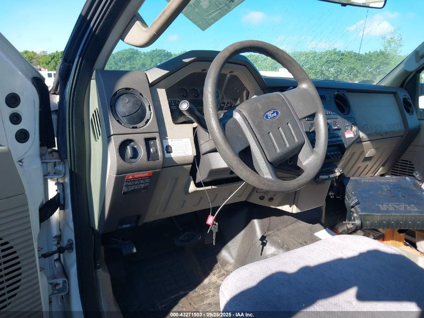 2008 Ford F-450 Chassis Xl/Xlt VIN: 1FDXF46Y08ED45430 Lot: 43271503