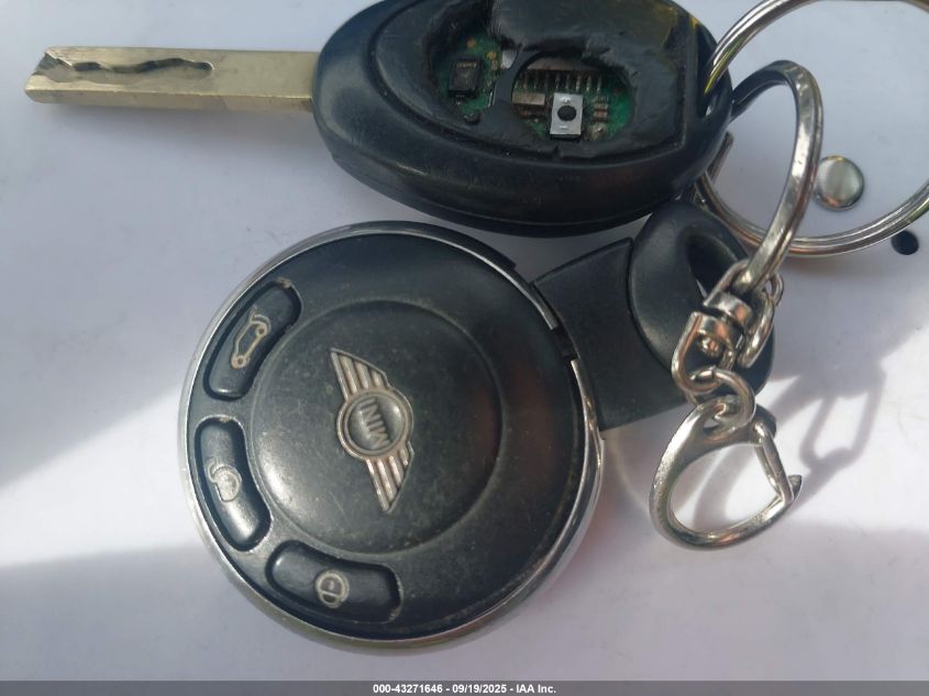 2004 Mini Cooper VIN: WMWRC33484TJ62085 Lot: 43271646