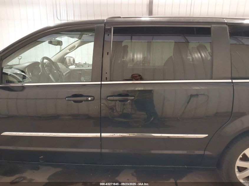 2015 Chrysler Town & Country Touring VIN: 2C4RC1BG3FR553769 Lot: 43271645