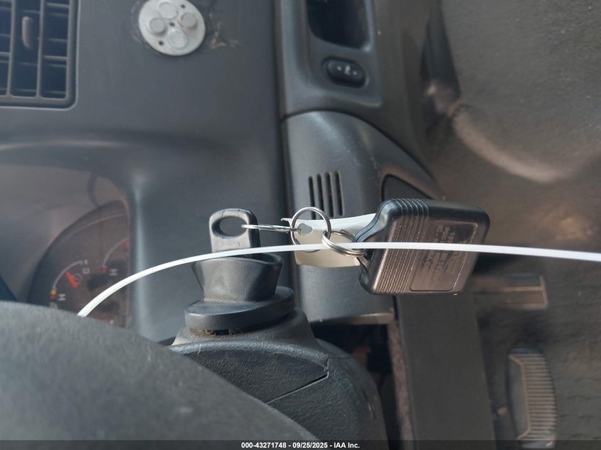 2003 Ford F-350 Lariat/Xl/Xlt VIN: 1FTWW32P33EB57811 Lot: 43271748