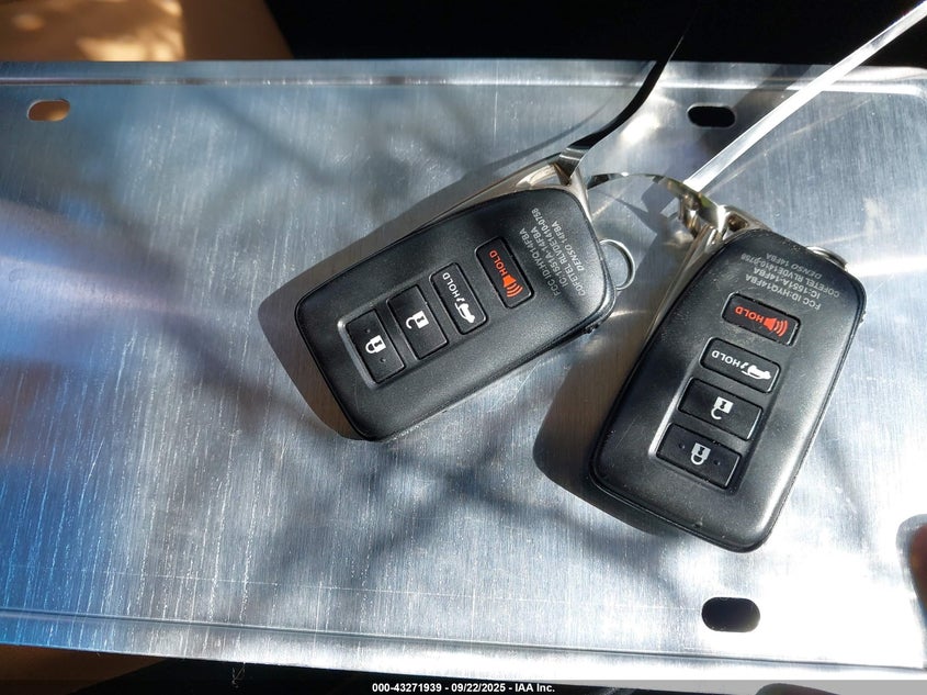 2016 LEXUS NX 200T JTJYARBZ2G2040219