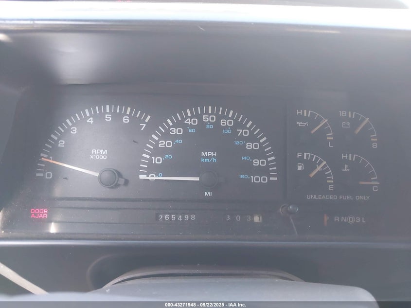 1P4GH44R6PX719385 1993 PLYMOUTH VOYAGER photo no. 7