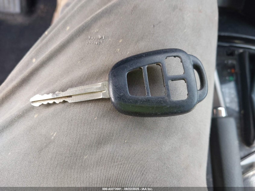 2015 Toyota Corolla Le VIN: 2T1BURHE7FC304264 Lot: 43272081