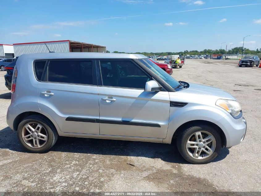 2011 Kia Soul + VIN: KNDJT2A22B7286998 Lot: 43272171