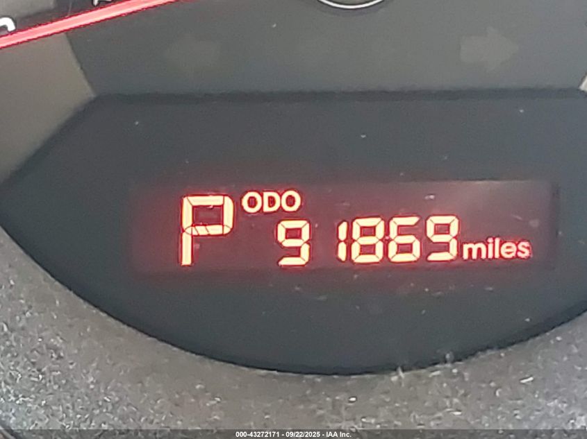 2011 Kia Soul + VIN: KNDJT2A22B7286998 Lot: 43272171