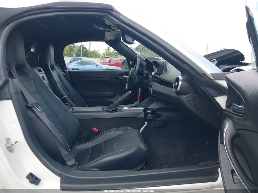 2017 FIAT 124 SPIDER LUSSO JC1NFAEK5H0125878