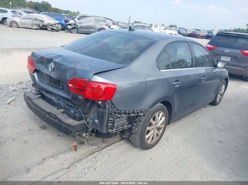 2014 VOLKSWAGEN JETTA 1.8T SE - 3VWD07AJ5EM394176