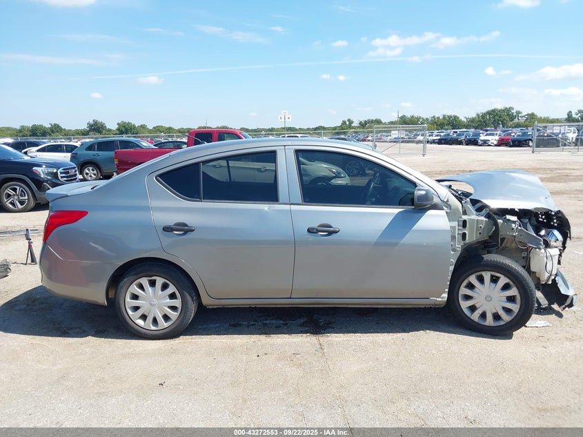 2013 Nissan Versa 1.6 S VIN: 3N1CN7AP2DL889219 Lot: 43272553