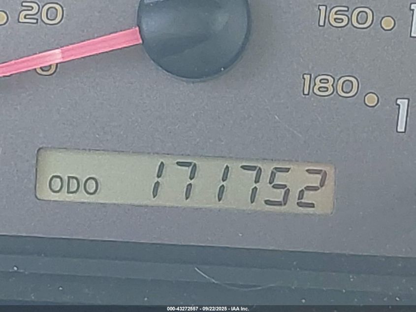 2004 Toyota Sequoia Limited V8 VIN: 5TDBT48A64S228284 Lot: 43272557