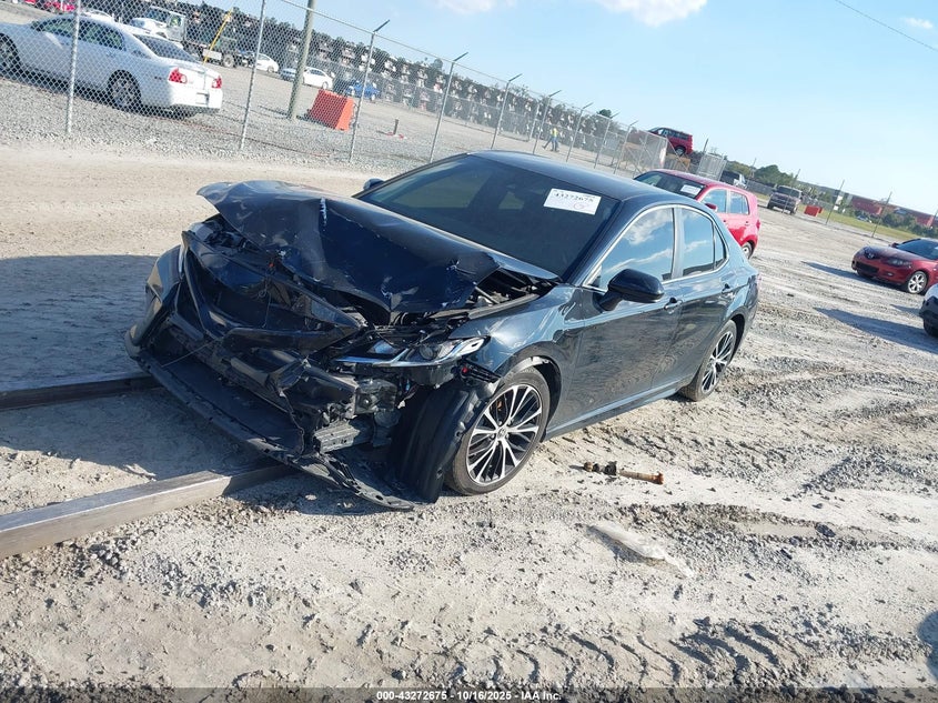 4T1G11AK6LU401756 2020 TOYOTA CAMRY photo no. 2