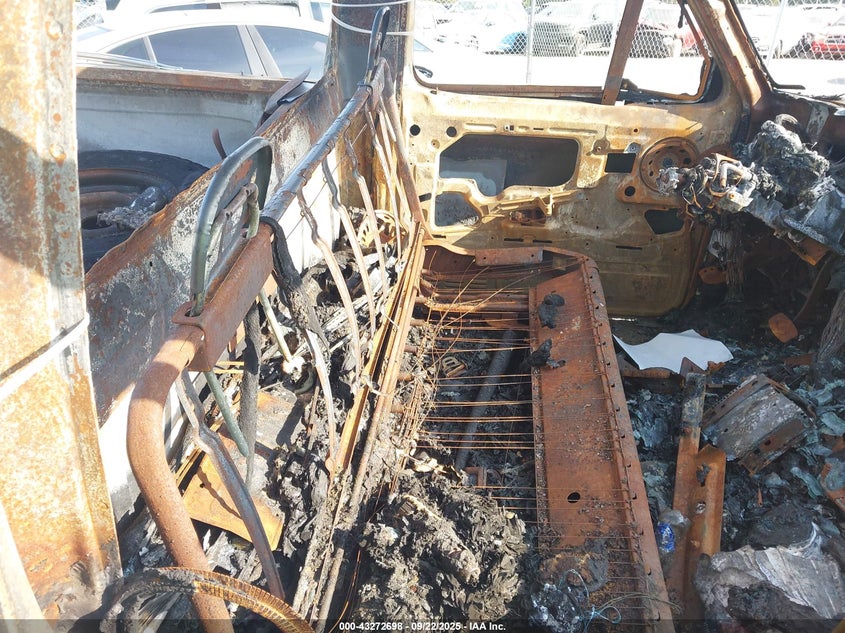 1994 Ford F150 VIN: 1FTDF15Y0RNA46903 Lot: 43272698