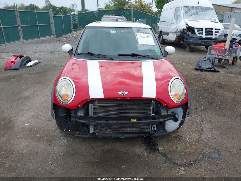 2009 Mini Cooper VIN: WMWMF33509TT69846 Lot: 43272787