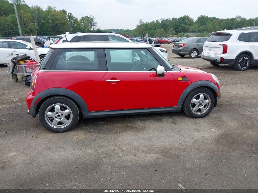 2009 Mini Cooper VIN: WMWMF33509TT69846 Lot: 43272787