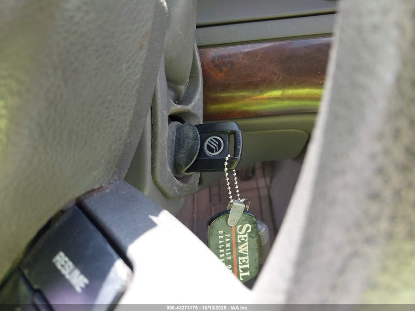 2005 Mercury Grand Marquis Gs VIN: 2MEFM74W35X624808 Lot: 43273175