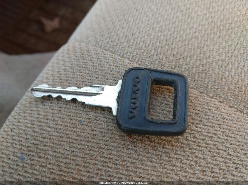 1995 Volvo 940 VIN: YV1JS8315S3211479 Lot: 43273216