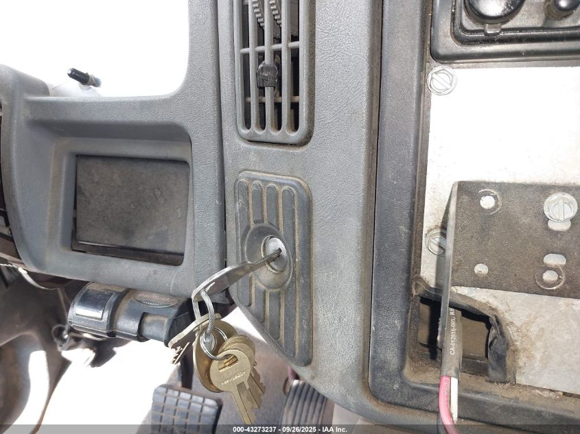 2006 International 4000 4300 VIN: 1HTMMAAL26H215882 Lot: 43273237