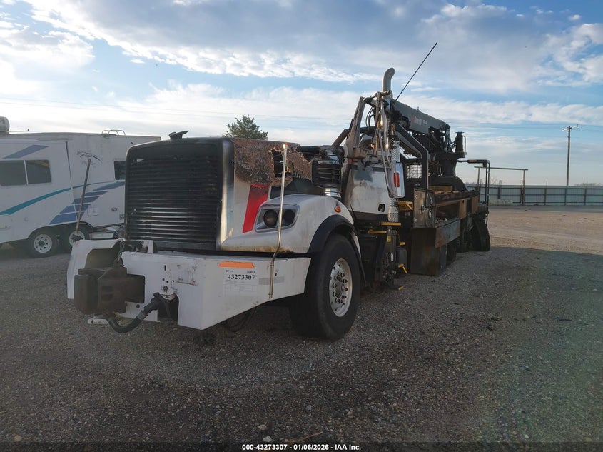 2018 Freightliner Sd122