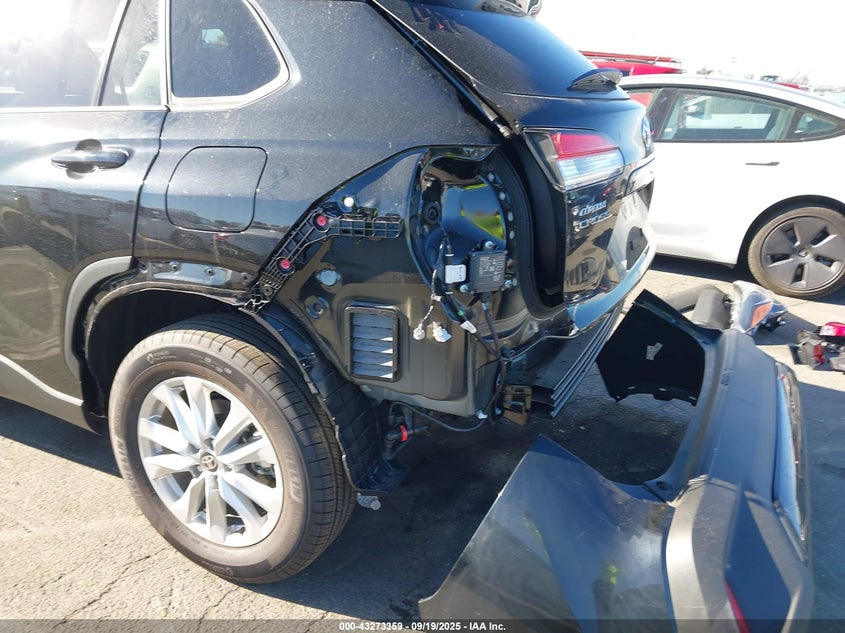 2025 TOYOTA COROLLA CROSS LE 7MUCAAAG1SV134257