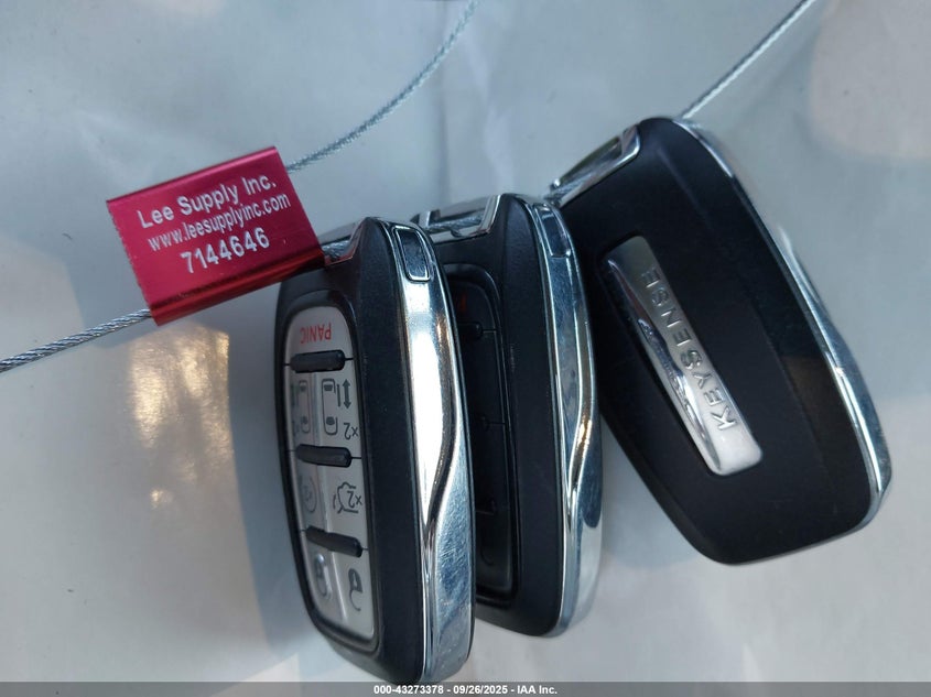 2018 CHRYSLER PACIFICA LIMITED - 2C4RC1GG1JR182791