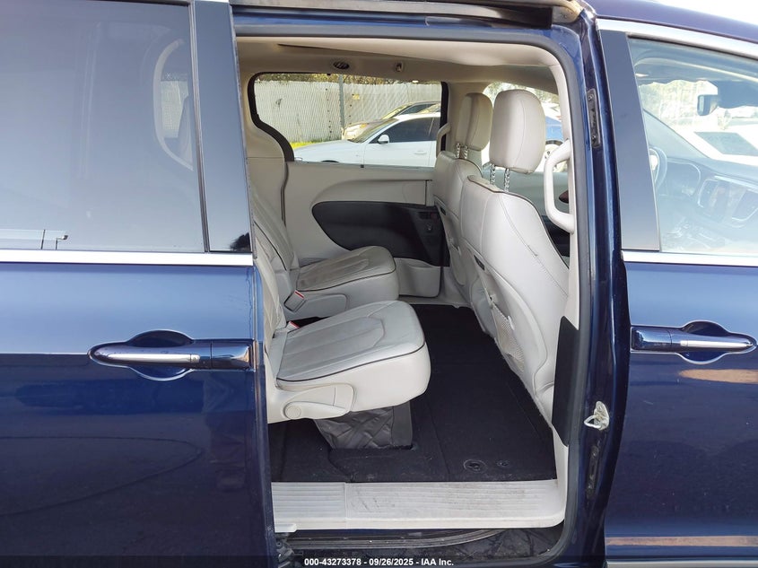 2018 CHRYSLER PACIFICA LIMITED - 2C4RC1GG1JR182791