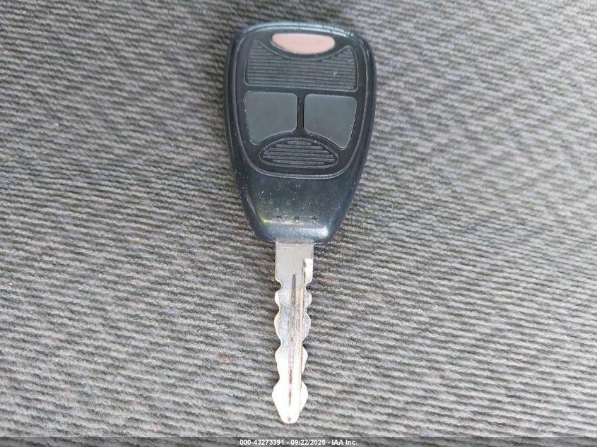 2005 Chrysler Town & Country VIN: 1C4GP45R65B160808 Lot: 43273391