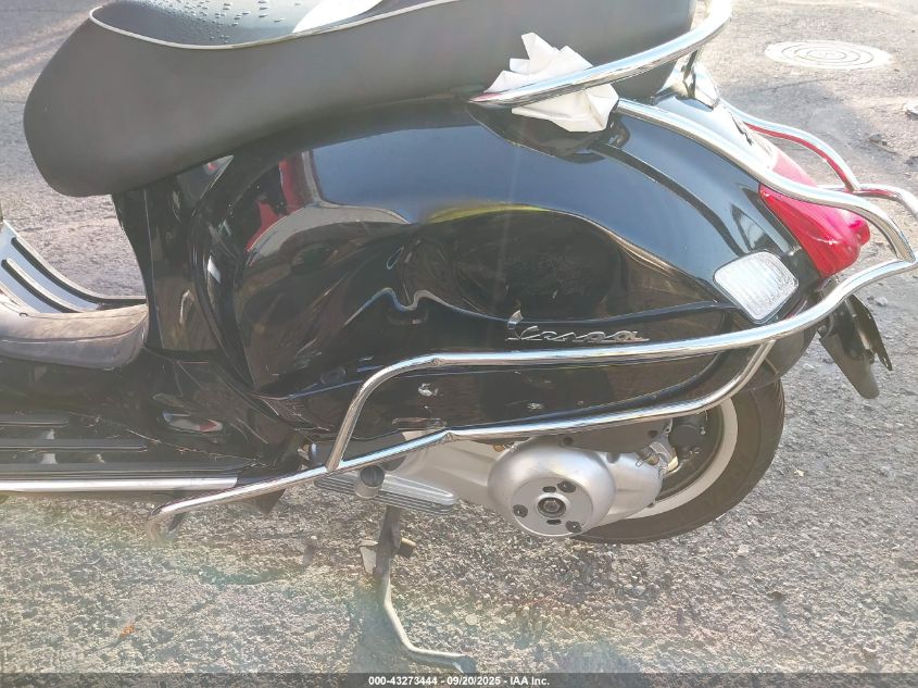 2010 Vespa Gts 300 Super VIN: ZAPM459L4A5700087 Lot: 43273444