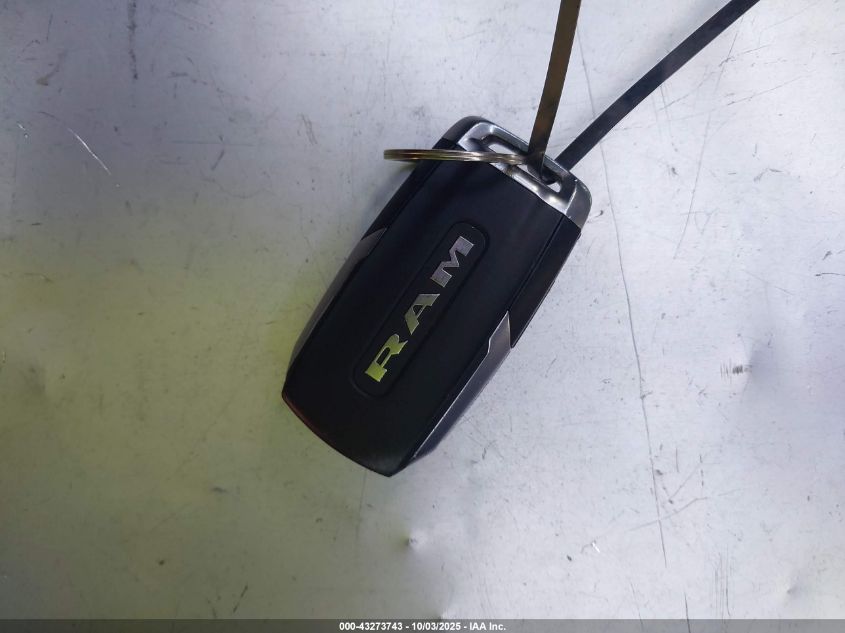 2024 Ram 3500 Big Horn 4X4 8' Box VIN: 3C63RRHL2RG362773 Lot: 43273743