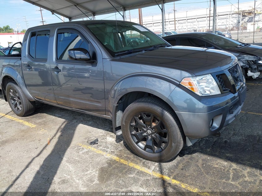 NISSAN FRONTIER SV 4X4