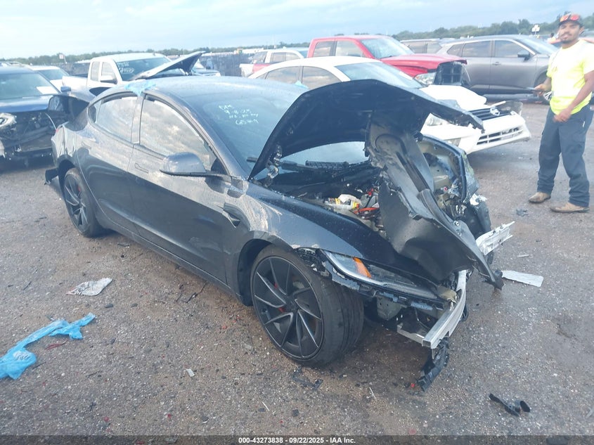 TESLA MODEL 3 PERFORMANCE