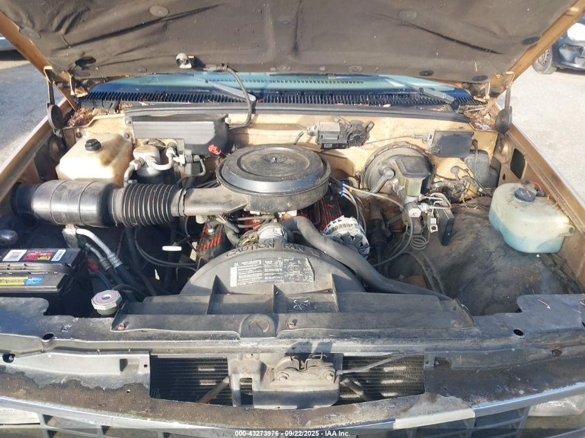 1988 Chevrolet Gmt-400 K2500 VIN: 1GCFK24K7JE152082 Lot: 43273976