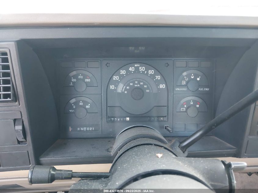 1988 Chevrolet Gmt-400 K2500 VIN: 1GCFK24K7JE152082 Lot: 43273976