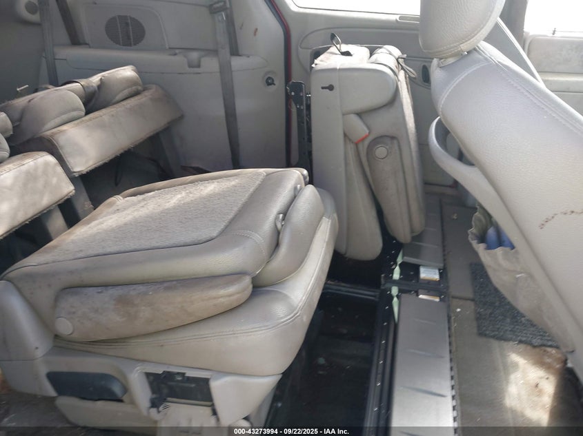 2005 Dodge Grand Caravan Sxt VIN: 2D4GP44L15R346306 Lot: 43273994