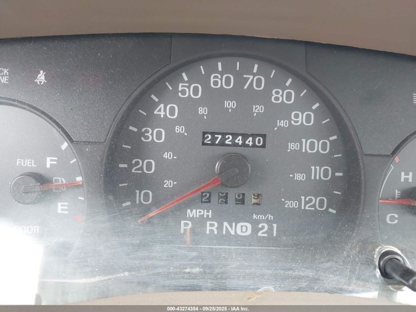 2005 Mercury Grand Marquis Gs VIN: 2MEFM74W85X629888 Lot: 43274354