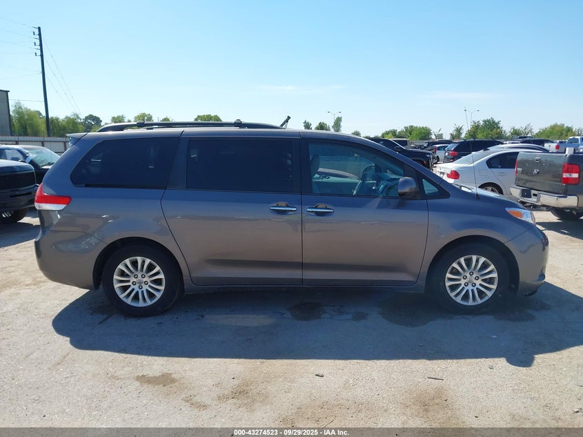 2014 Toyota Sienna Xle V6 8 Passenger VIN: 5TDYK3DC6ES488247 Lot: 43274523
